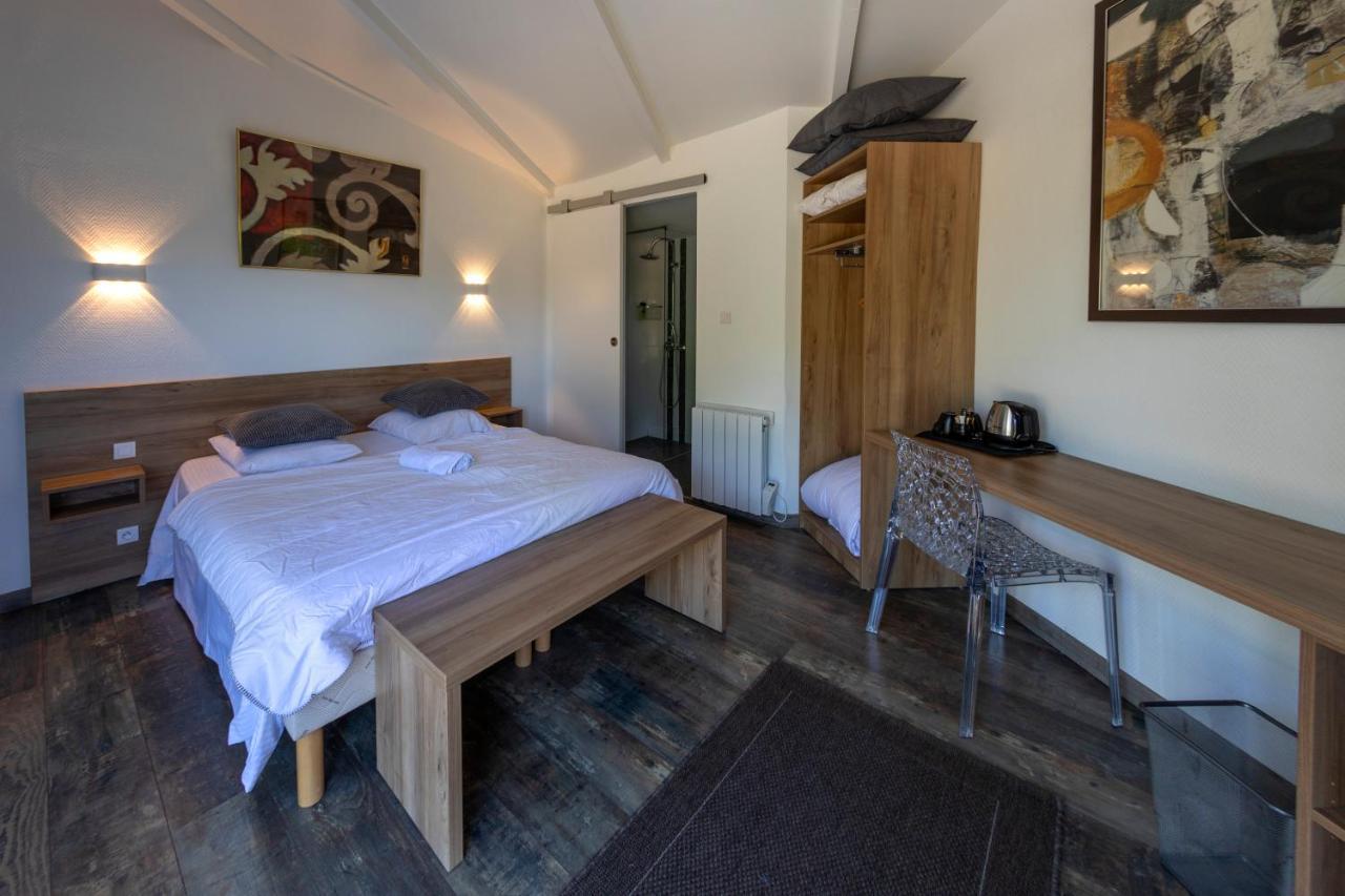 La Jalousie Otel Saint-Aignan-de-Cramesnil Dış mekan fotoğraf