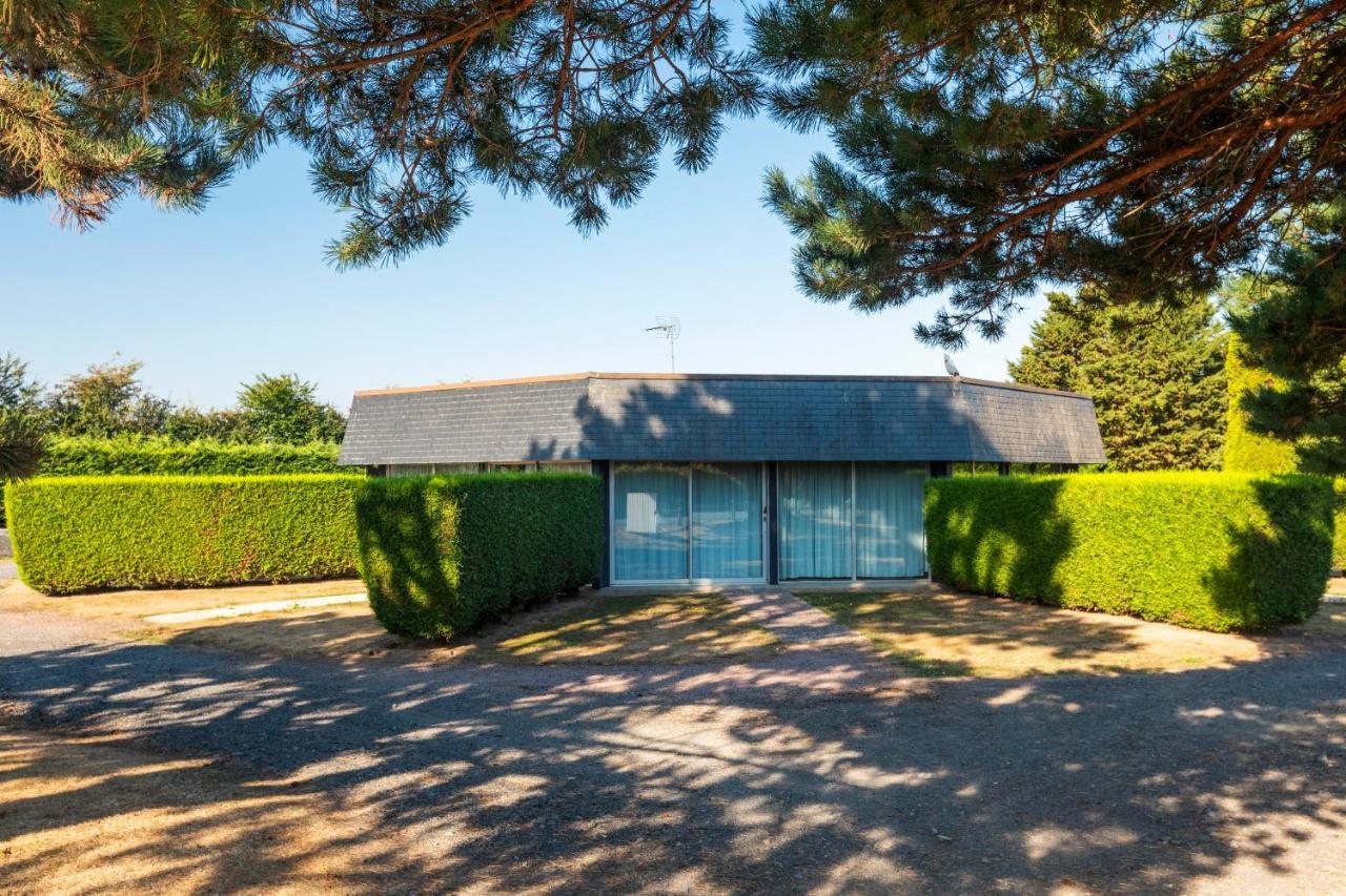 La Jalousie Otel Saint-Aignan-de-Cramesnil Dış mekan fotoğraf